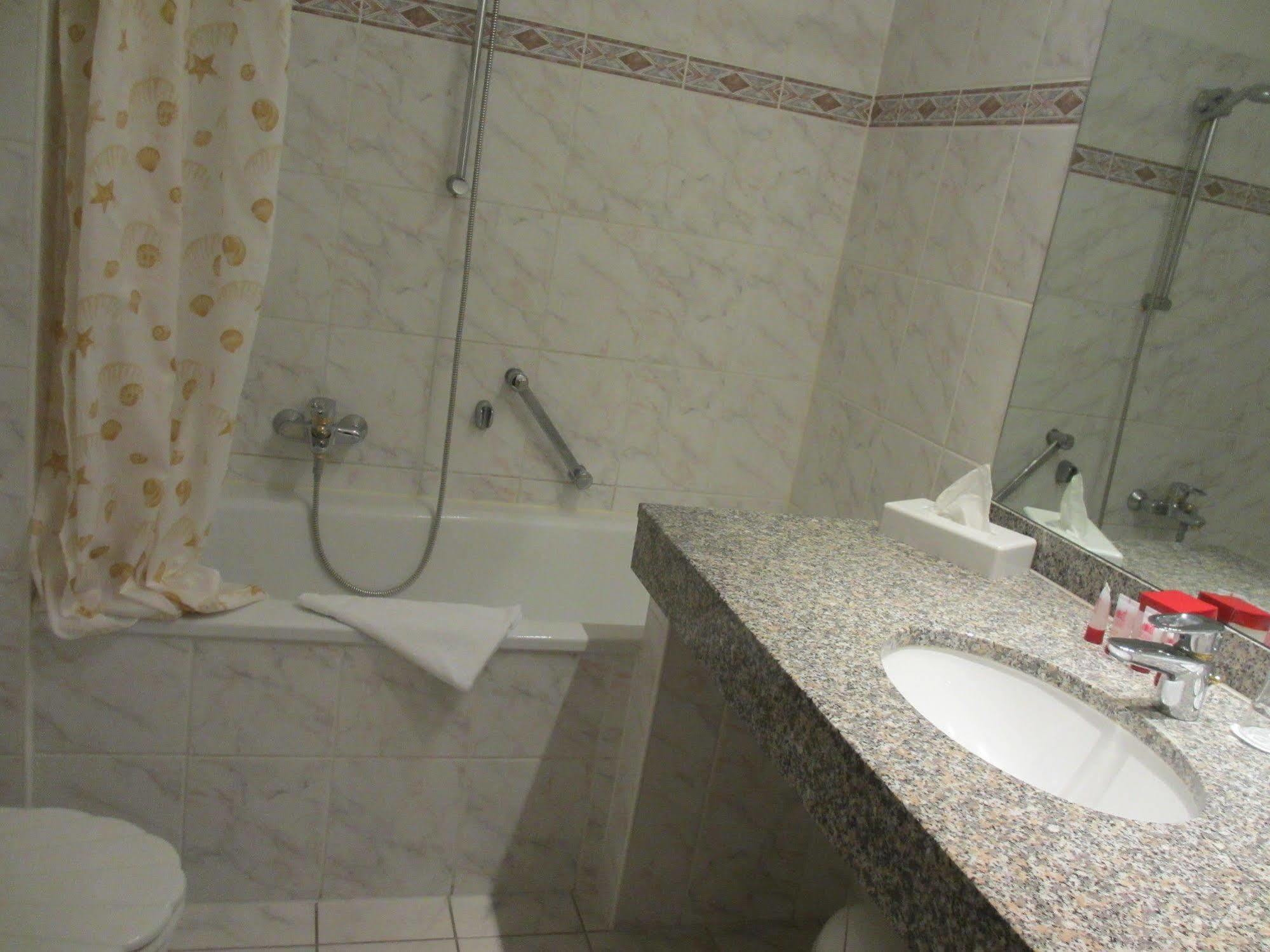 Seehotel Schloss Klink Luaran gambar