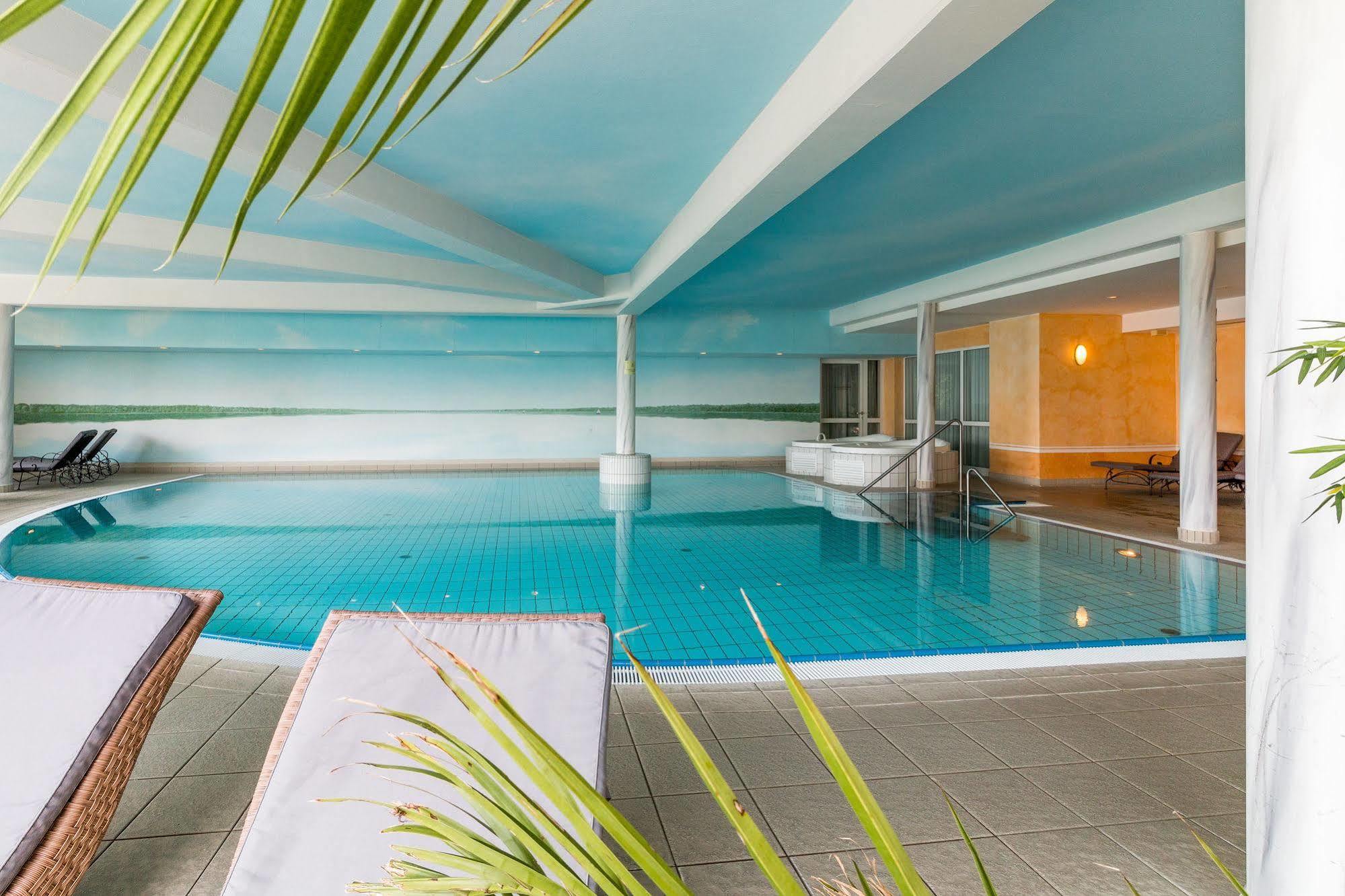 Seehotel Schloss Klink Luaran gambar